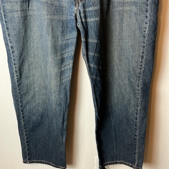 Levi’s 550 slightly distressed jeans. Size 48/30. - Picture 3 of 10
